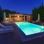 Golden Tiara Large Private Pool Ac Wifi Villa