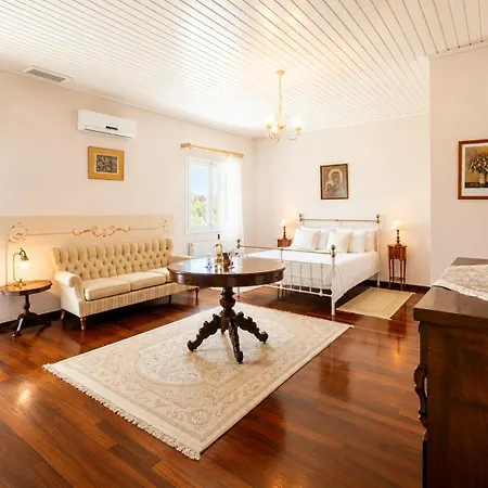 Golden Tiara Large Private Pool Ac Wifi *
