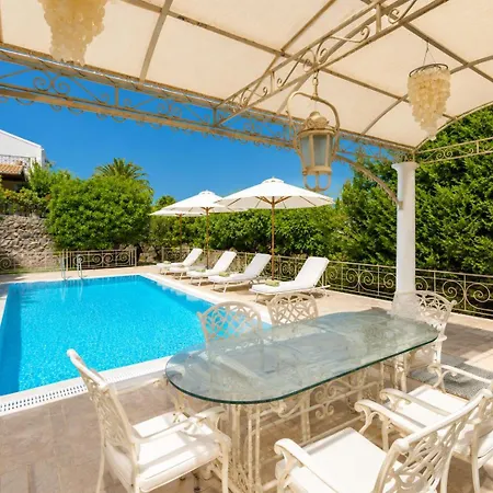 Villa Golden Tiara Large Private Pool Ac Wifi *