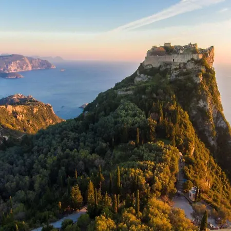 Golden Tiara * Agioi Deka (Corfu)