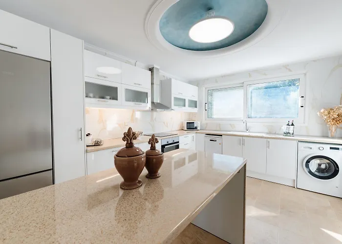 Golden Tiara Large Private Pool Ac Wifi